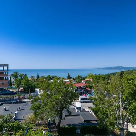 аzure Dream Balchik, Free Parking Apartment