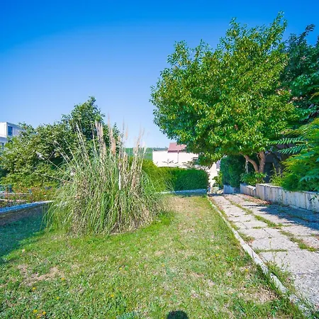 аzure Dream Balchik, Free Parking